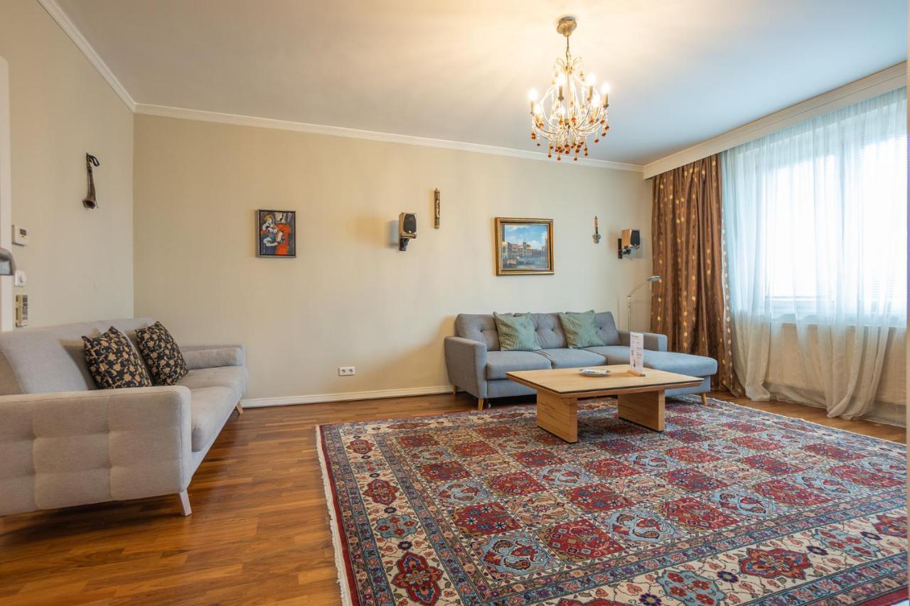 Apartment With A Balcony - 15 Min To City Center Viena Exterior foto
