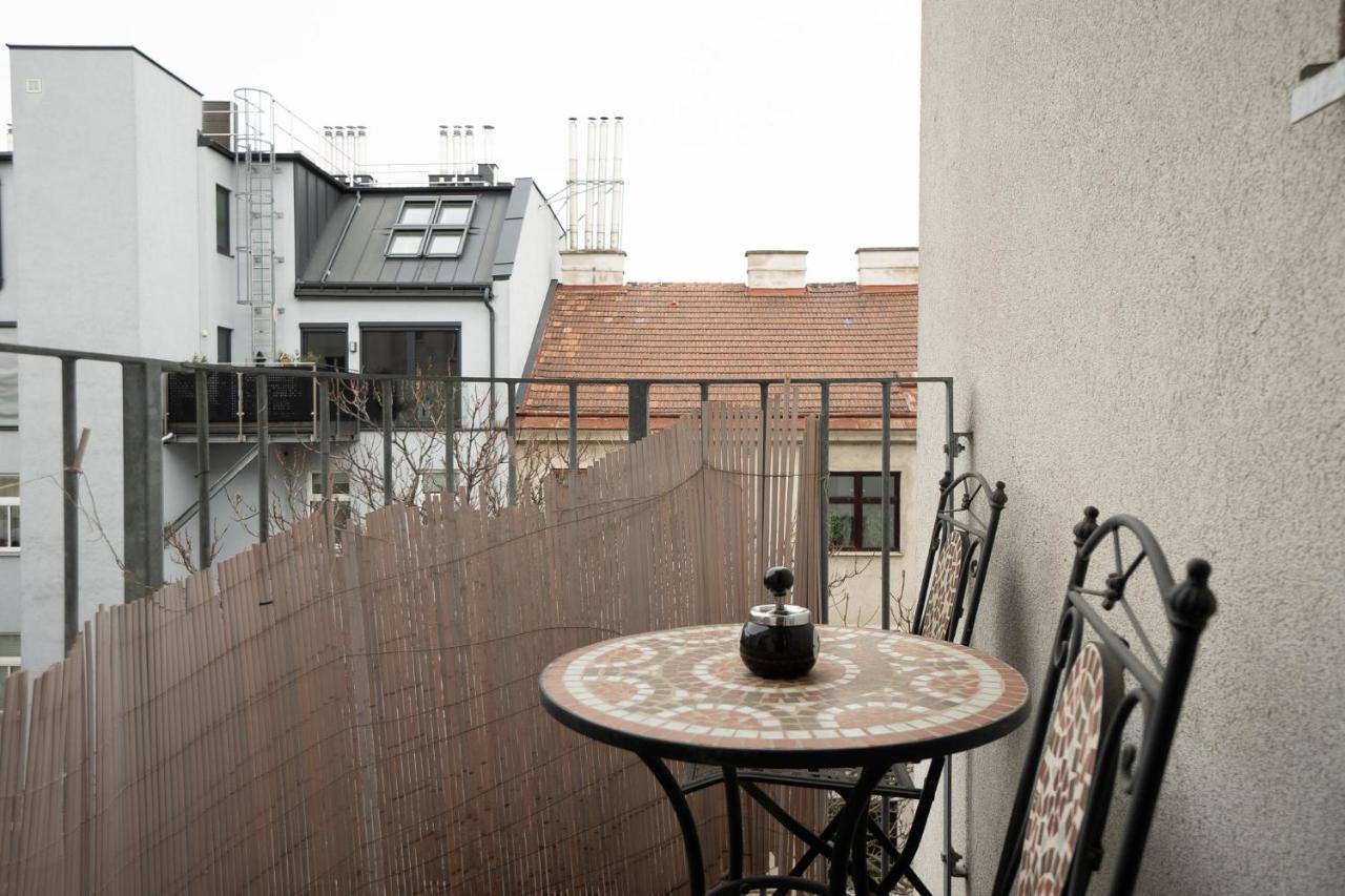 Apartment With A Balcony - 15 Min To City Center Viena Exterior foto