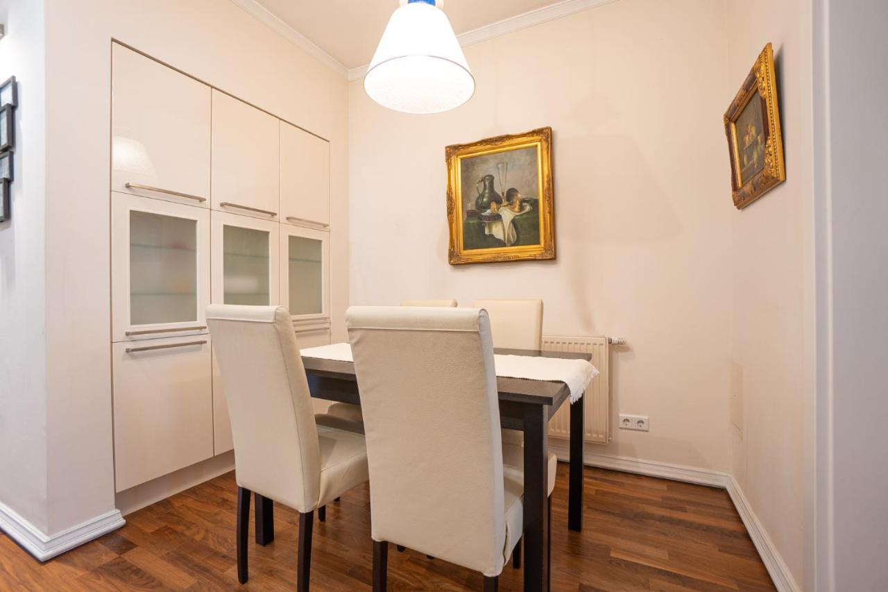 Apartment With A Balcony - 15 Min To City Center Viena Exterior foto